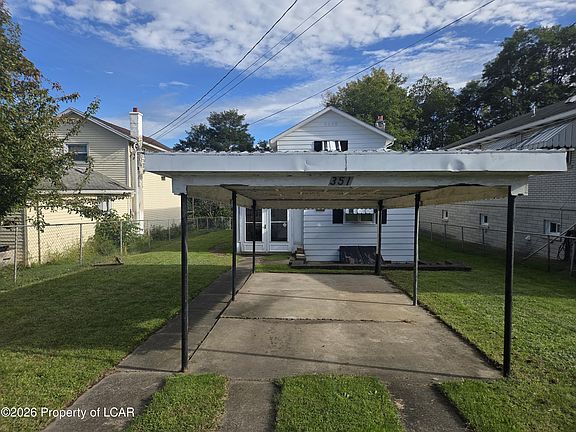 4th image of 351 Fairview St