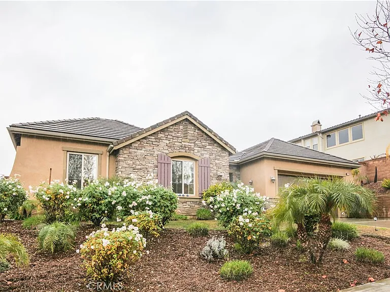 8245 Soft Winds Dr — Photo 2