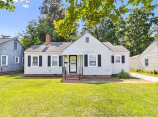 907 McKimmon Rd, Fayetteville, NC 28303