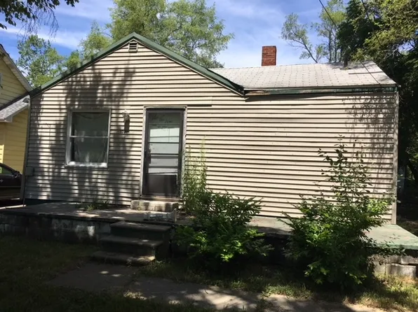 1031 E Downey Ave, Flint, MI 48505