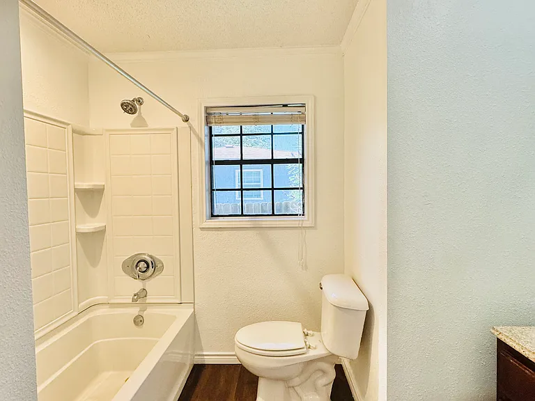 746 Lansdown Dr — Photo 26