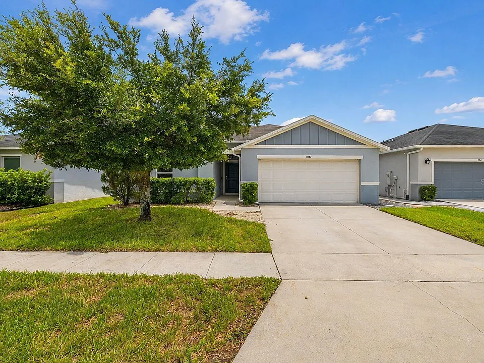 1097 Augustus Dr
