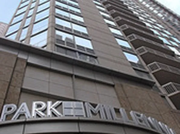 222 N Columbus Dr APT 3207, Chicago, IL 60601