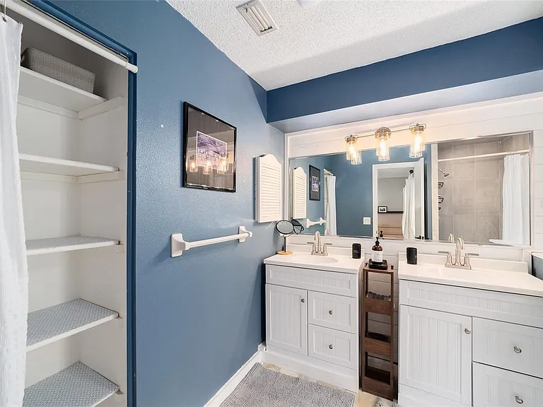 8185 NW 48th Ln — Photo 20
