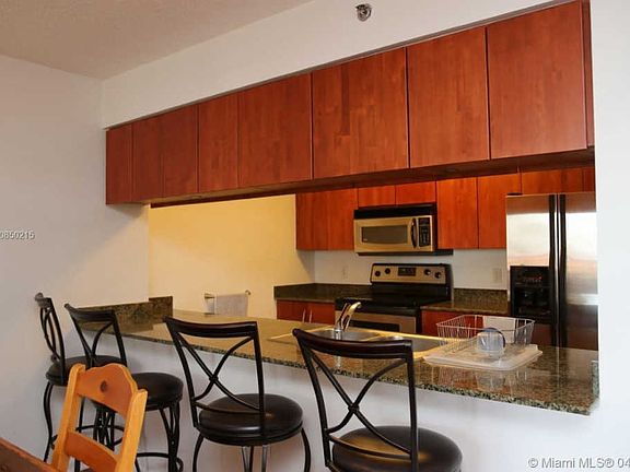 3rd image of 1200 Brickell Bay Dr APT 1621