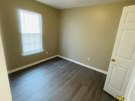 4th image of 3404 Delancy St #B