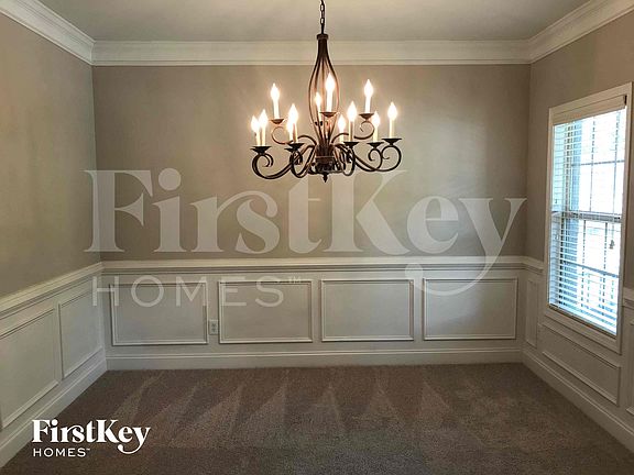 3rd image of 531 Garden View Ct