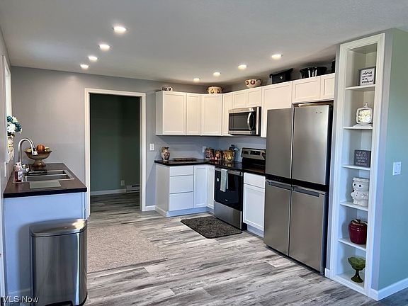 4th image of 219 Walnut Ct