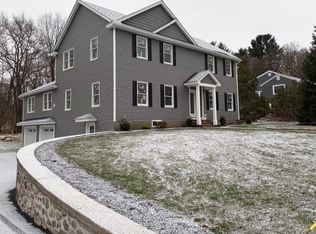 37 Montview Rd, Chelmsford, MA 01824