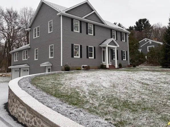 37 Montview Rd, Chelmsford, MA 01824