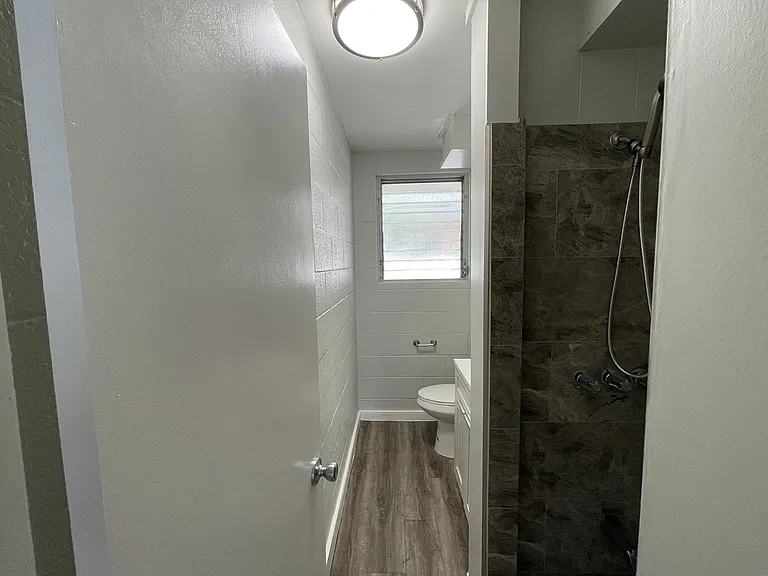 1148 Wilder Ave — Photo 10