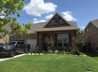 1612 Ridge Creek Ln, Aubrey, TX 76227