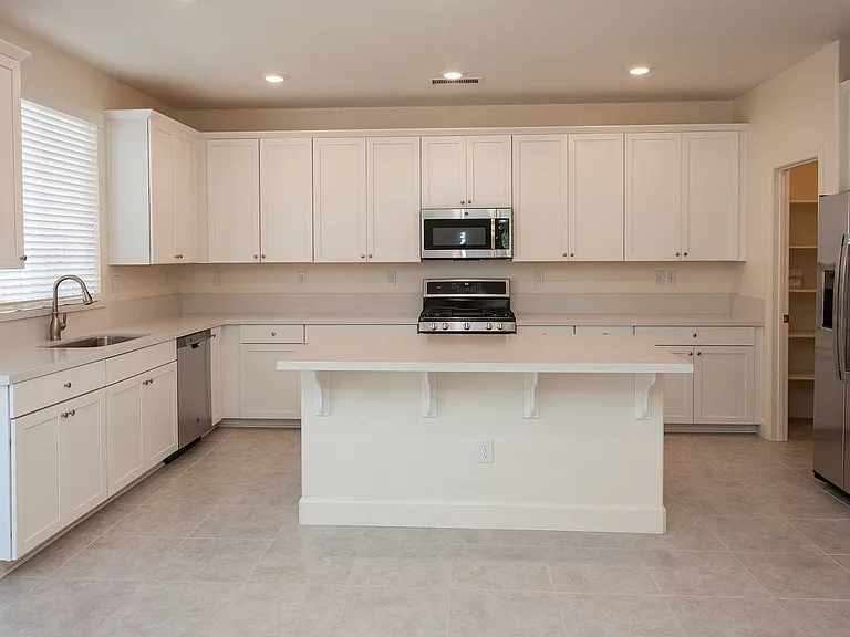 6049 Red Sun Dr — Photo 4