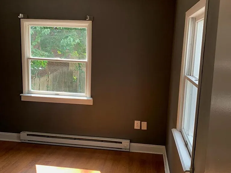 417 Leverington Ave — Photo 12