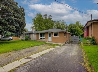 46 Elmwood Ave, Cambridge, ON N1R4Y2