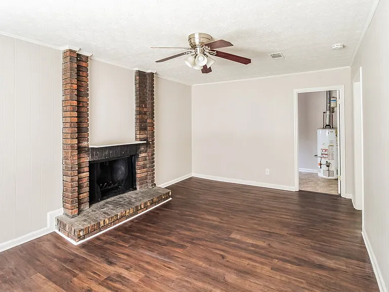 2861 Panther Ct — Photo 3