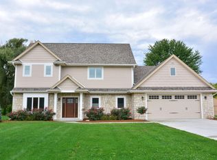 W220N5477 Town Line Rd, Lisbon, WI 53089