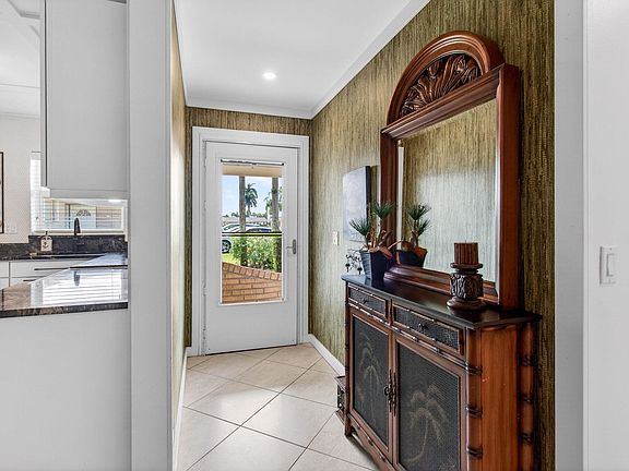 5th image of 2533 Dudley Dr Unit E