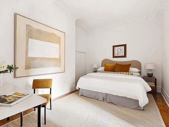 5th image of 34 Gramercy Park E