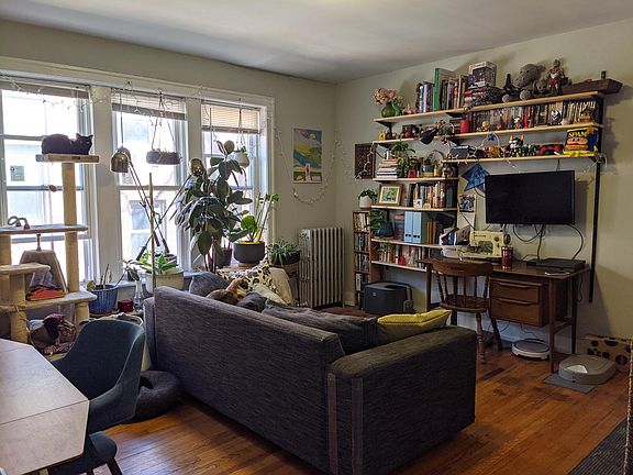 4th image of 1944 N Spaulding Ave APT 2B