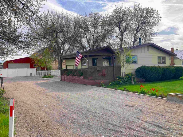 716 W 1st St, Fruitland, ID 83619