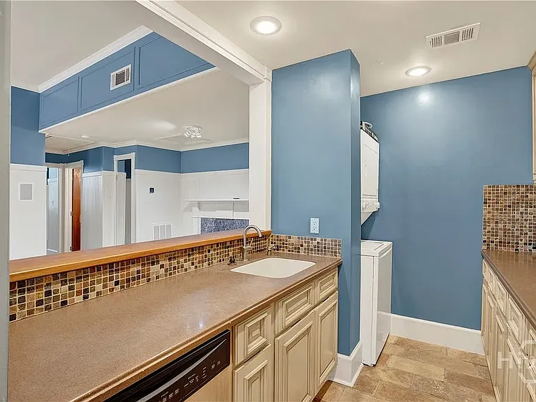 101 W Oglethorpe Ave #307 — Photo 28