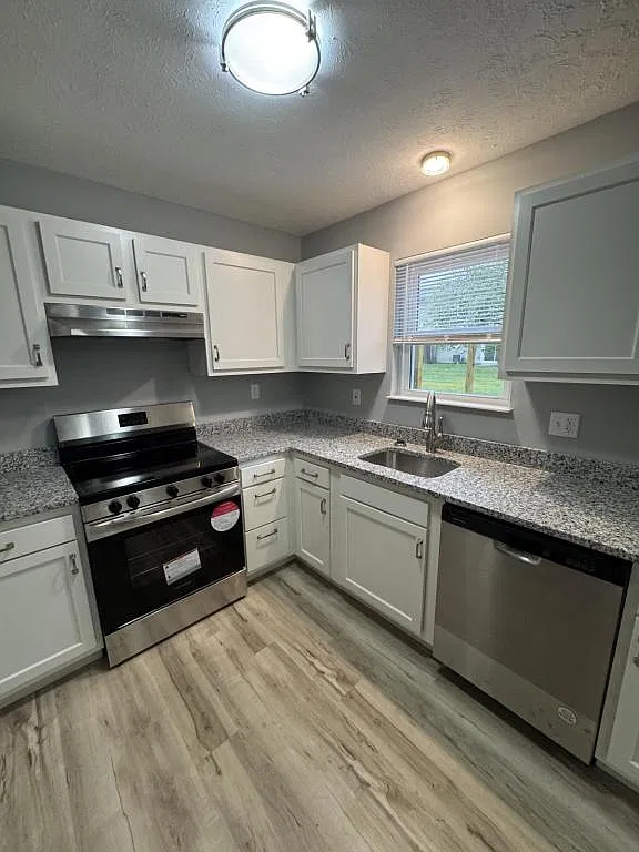 46 Apple Ln — Photo 1