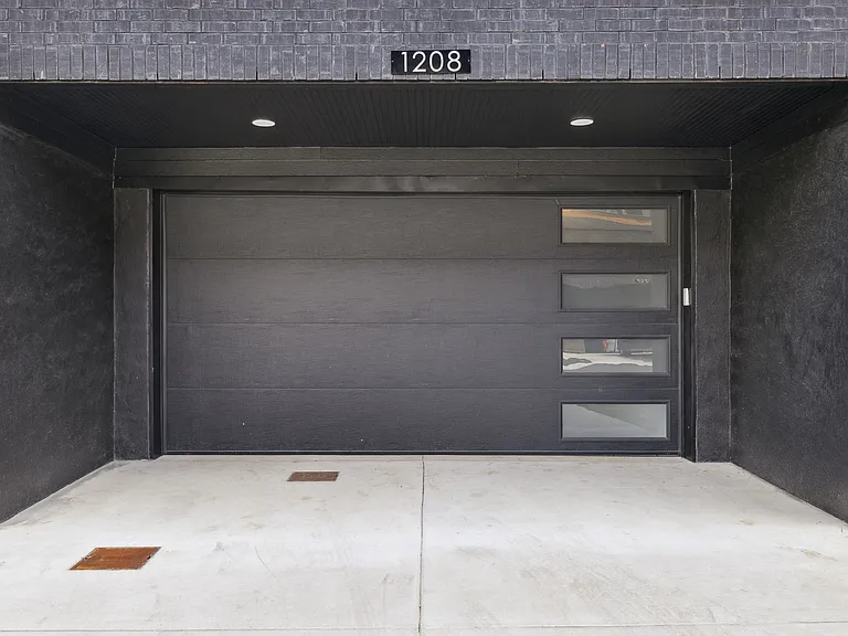 1208 S Graycroft Ave — Photo 27
