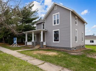 436 18th St, Marion, IA 52302