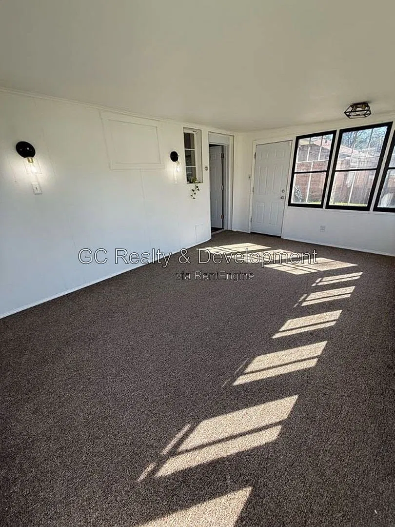 2 bed, 1.0 bath, 1250 sqft, $2,150 — Photo 3
