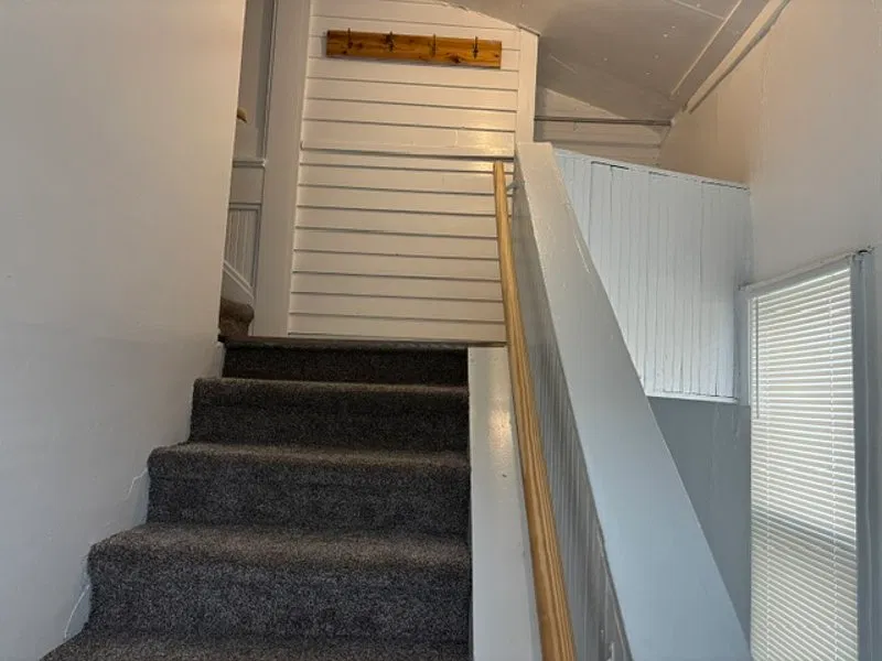 2 bed, 1.0 bath, $1,099 — Photo 4