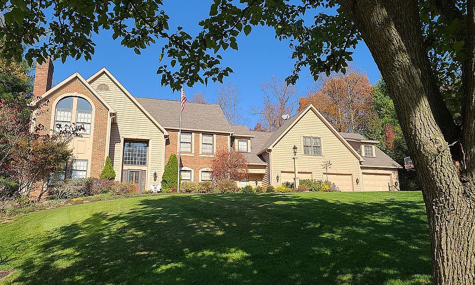 1st image of 5225 Glenbrook Dr