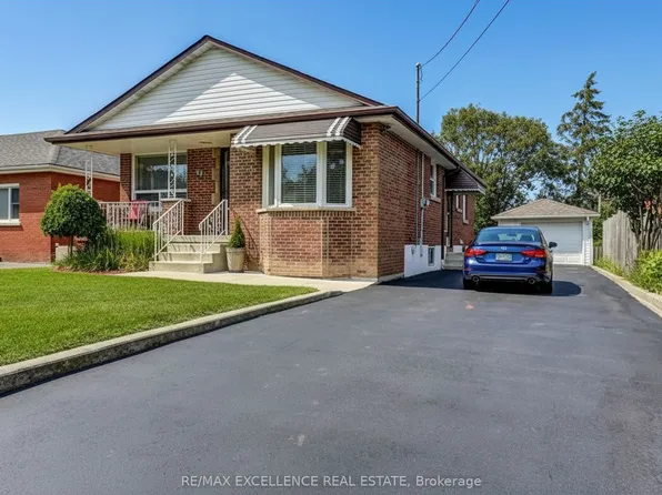 99 Duncombe Dr, Hamilton, ON L9A 2G4