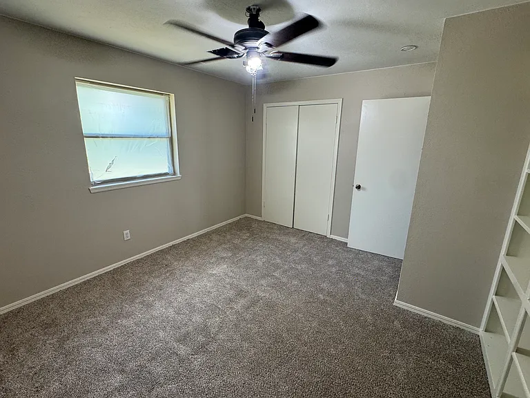 2618 Richardson Dr — Photo 8
