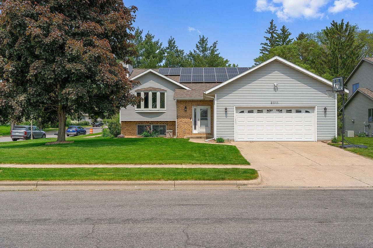 2011 Sandalwood DRIVE, Onalaska, WI 54650 Zillow