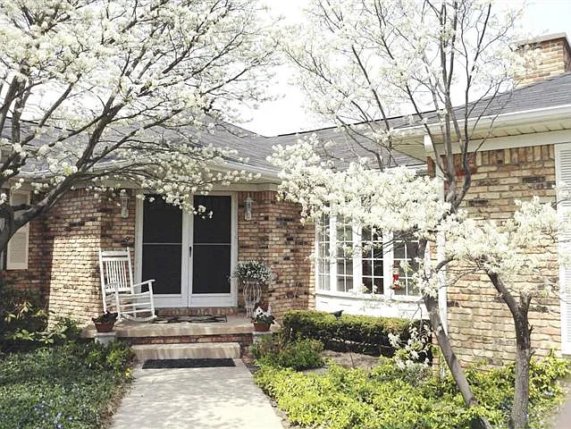 308 Eda Ct photo 1