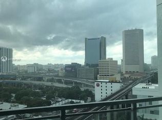 90-60 SW 3rd St, Miami, FL 33130