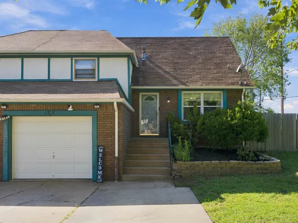 1399 N Valleyview St, Wichita, KS 67212