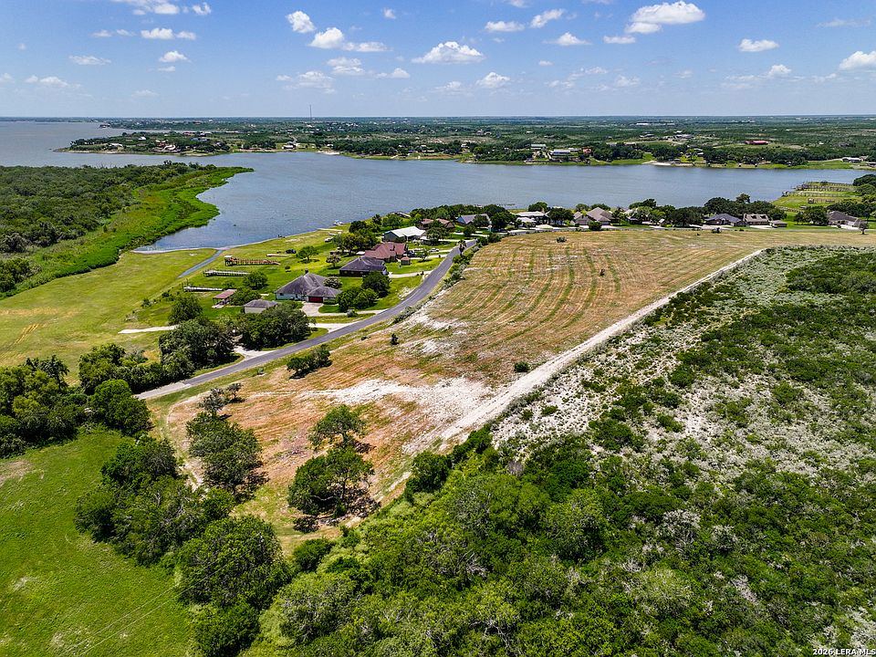 1st image of 0 Lakeshore LOT 33