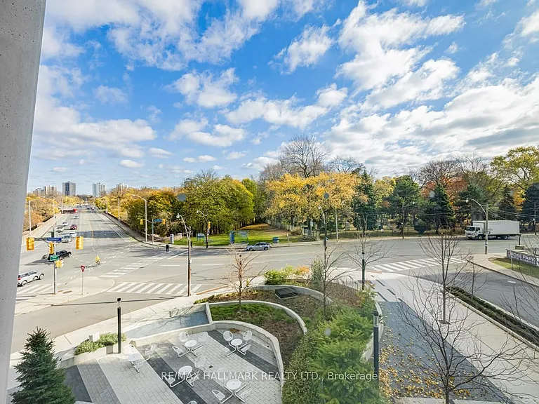 585 Bloor St E #318 — Photo 51