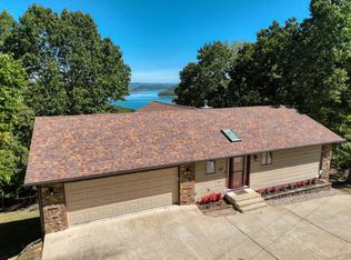 2466 Mundell Rd, Eureka Springs, AR 72631