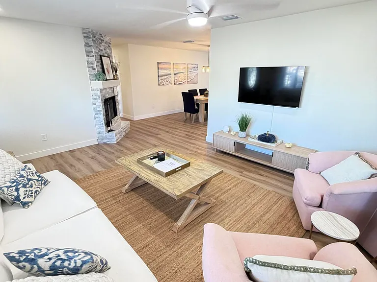 948 Canal Cir — Photo 12