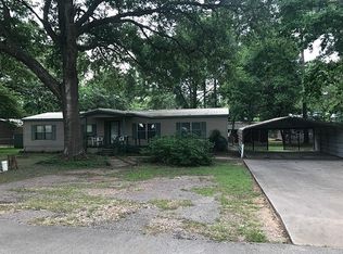 210 Alabama, Onalaska, TX 77360