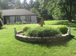 2015 W Choctaw Dr, London, OH 43140