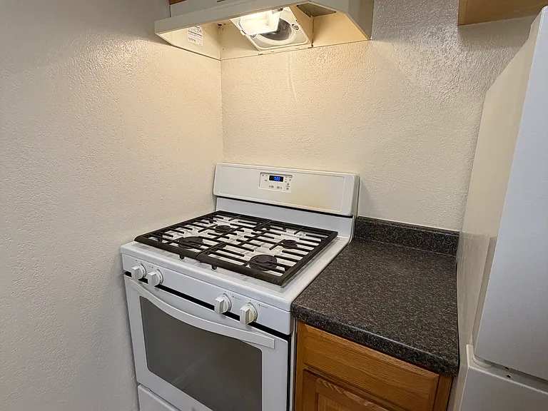 3640 Pioneer Trl #E — Photo 5