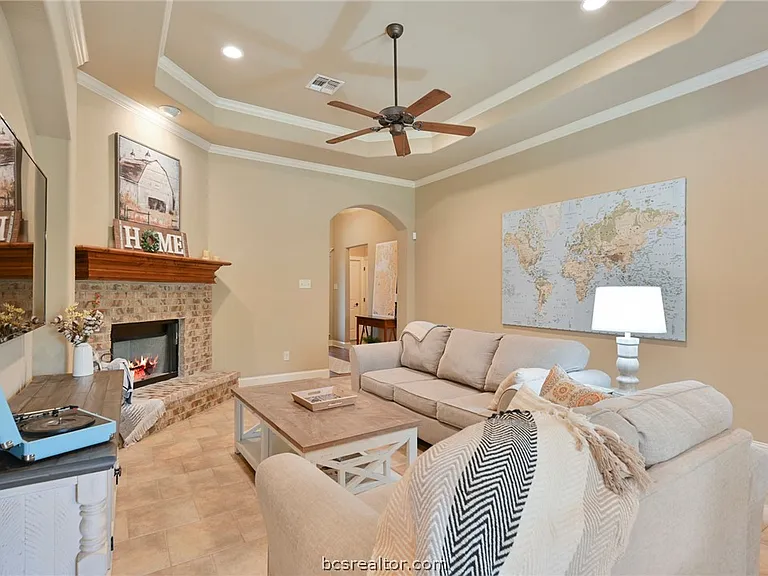4008 Noirmont Ct — Photo 3