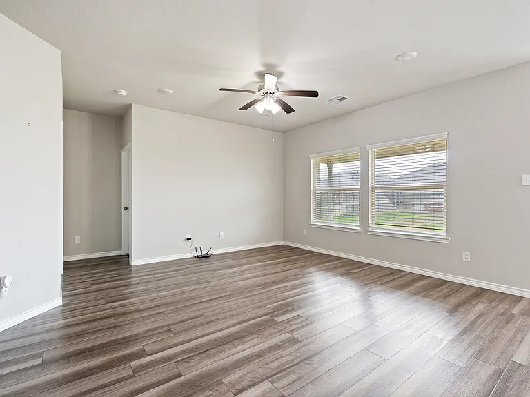 1142 Natchez Dr — Photo 14