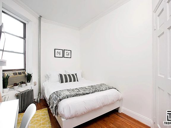 3rd image of 1681 Lexington Ave #1R