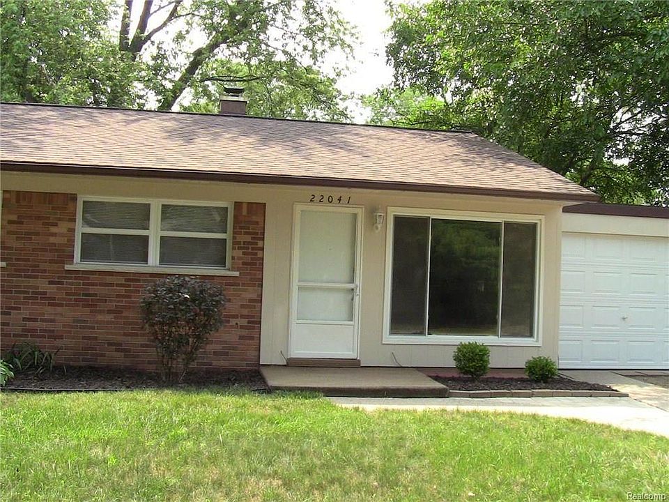 Front of house - one car garage