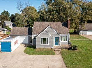 2510 Waynesburg Dr SE, Canton, OH